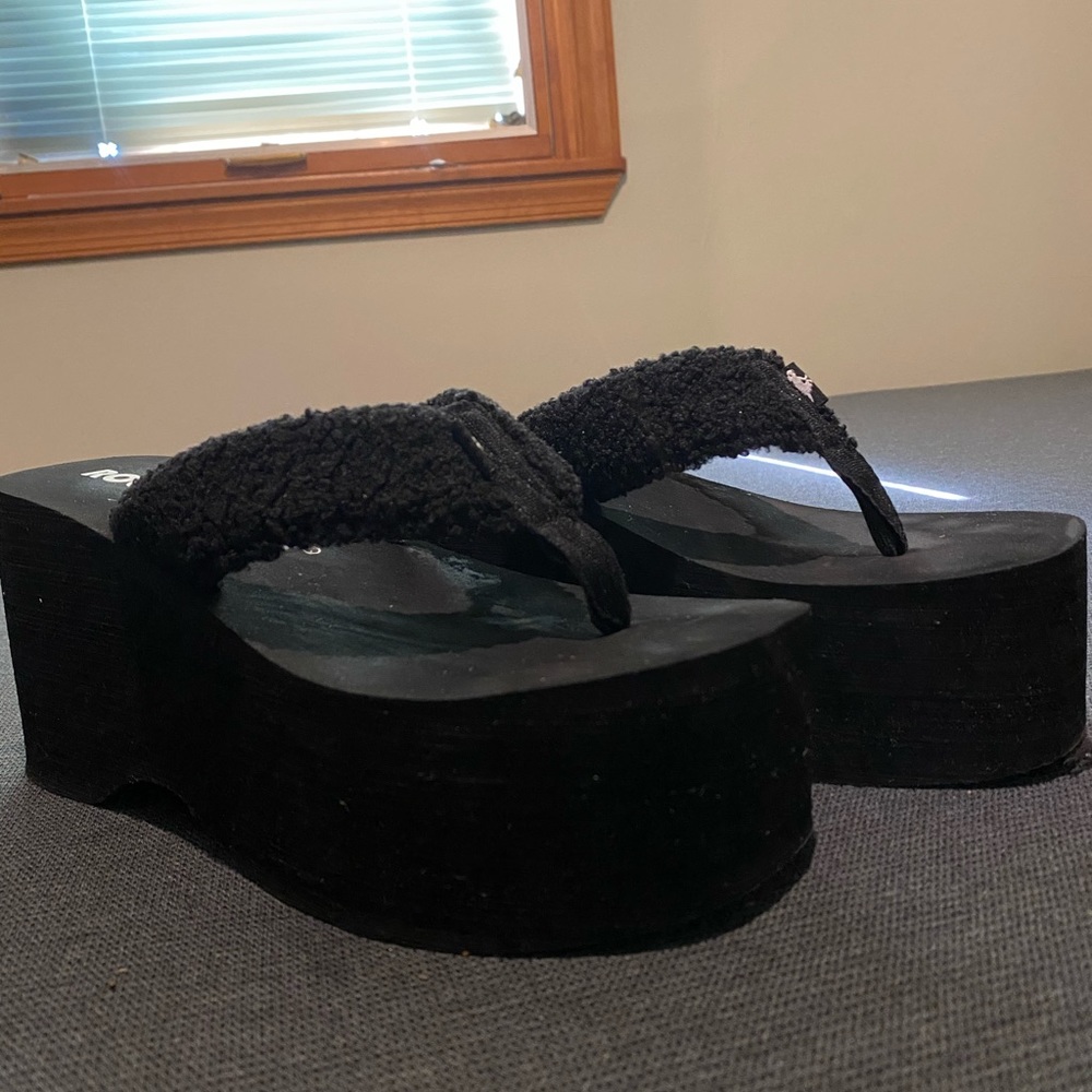 Rocket Dog Bigtop Furry Black Platform Sandals